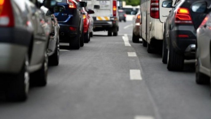 Mii de șoferi vor trebui să plătească sute de lei în plus pentru a putea circula cu mașina pe străzile României 