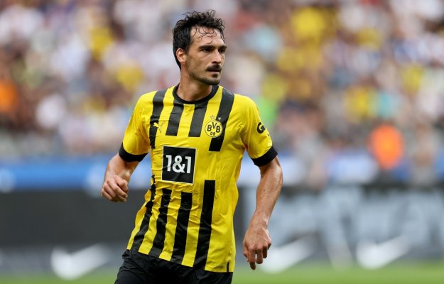 Fotbal: Veteranul Mats Hummels şi-a prelungit contractul cu Borussia Dortmund