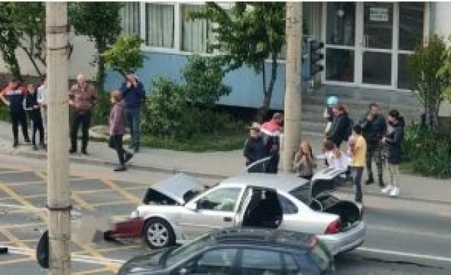 Un bebeluș, o minoră și o fată de 18 ani au căzut victimele unui șofer de 68 de ani! Video