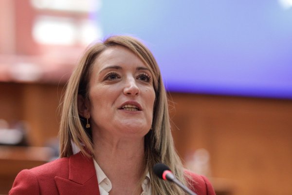 Președinta PE, presată să „îi tragă pe linie moartă“ pe eurodeputații suspectați de implicare în scandalul Huawei