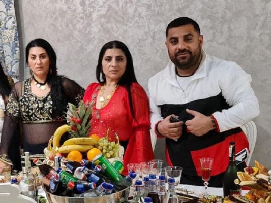 Şeful clanului Sadoveanu a fugit în SUA împreună cu soția lui, vrăjitoarea Vanessa