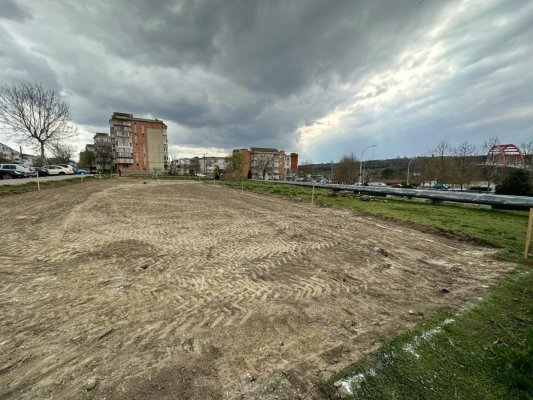 Primăria Cernavodă, parcare pentru locuitori