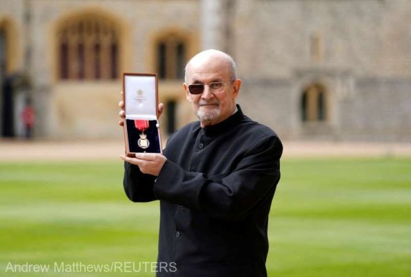Decorat marţi la Castelul Windsor, Salman Rushdie a dezvăluit că a reînceput să scrie