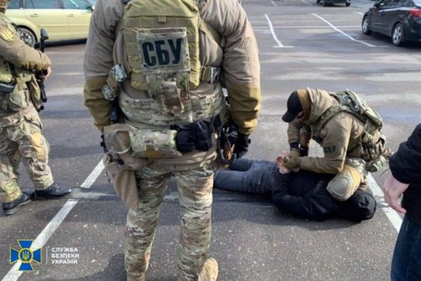 Ucraina: Condamnare la peste 11 ani de închisoare pentru strângere de fonduri destinate ocupanţilor ruşi