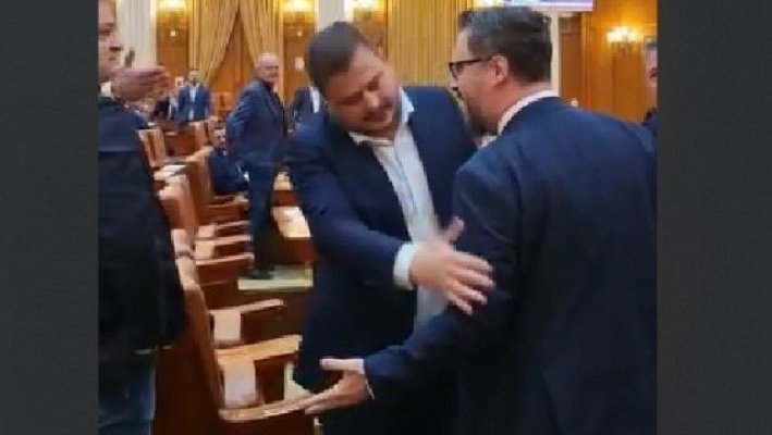 În Parlament, ca la circ! Doi deputați aproape că s-au luat la bătaie!