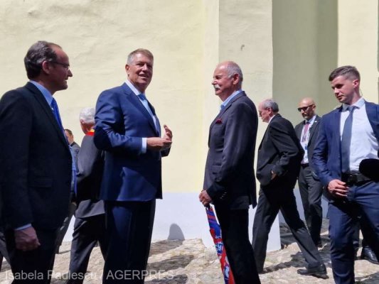 Iohannis: Dascălilor, părinţilor, elevilor le spun că lucrurile se vor îmbunătăţi în sistemul educaţional