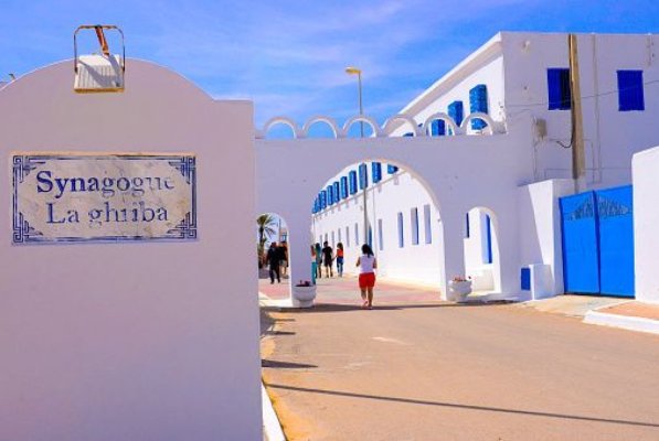 Tunisia: Patru morţi şi mai mulţi răniţi într-un atac asupra unei sinagogi de pe insula Djerba