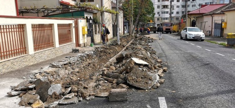 Lucrările de modernizare a infrastucturii pietonale acoperă tot mai multe zone din oraș
