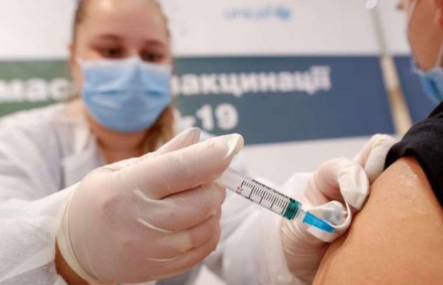 Pfizer vrea să combată cancerul cu profiturile obținute din vaccinul anti-Covid-19 