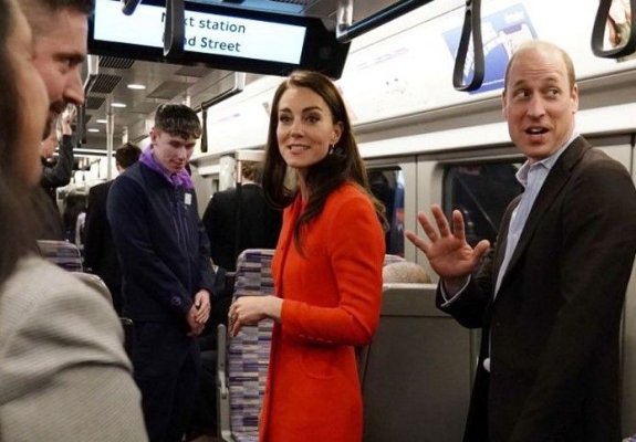 Prințul William şi soția sa, Kate, au luat metroul pentru a merge la pub