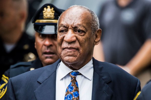 Bill Cosby se confruntă cu un nou proces pentru agresiune sexuală, din partea unui fost model Playboy