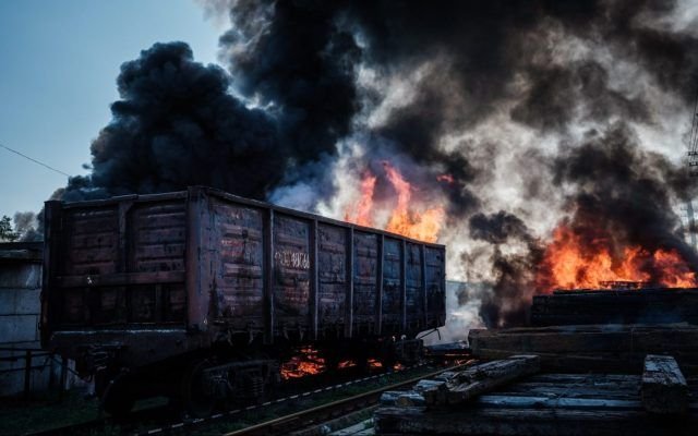 Rusia: Tren de marfă deraiat în apropierea graniţei cu Ucraina