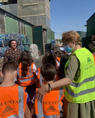 O nouă vizită la stația de sortare și reciclare, alături de Școala Gimnazială ,,Gheorghe Țițeica