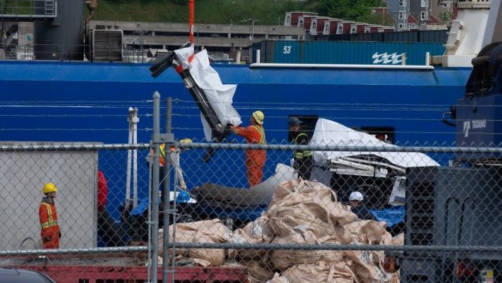Au fost găsite rămășițe umane printre resturile submersibilului Titan aduse la suprafață