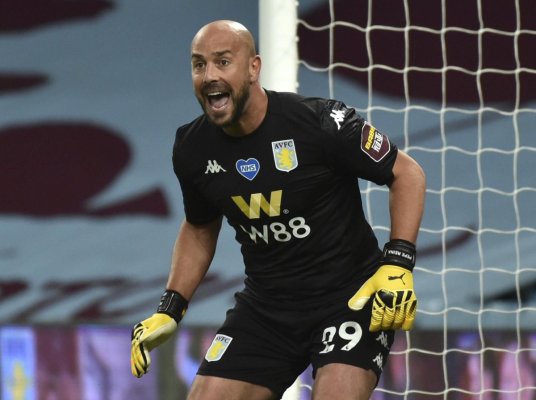 Fotbal: Portarul Pepe Reina, în vârstă de 40 de ani, şi-a prelungit contractul cu Villarreal