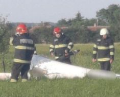 Un bărbat a decedat după ce s-a prăbuşit cu planorul lângă un aerodrom