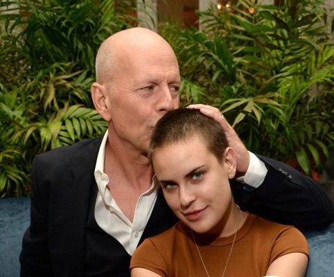 Fiica lui Bruce Willis a scris despre demenţa tatălui ei: Ştiu că ceva nu era în regulă de mult timp