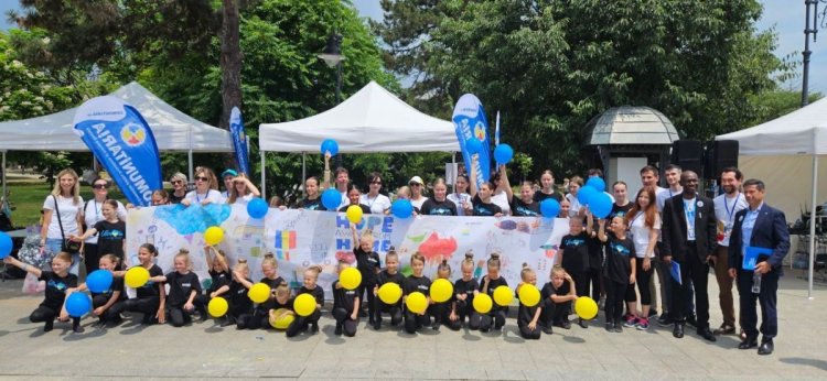Copiii din Ucraina au colorat și însuflețit Ziua Refugiatului, la Constanța 