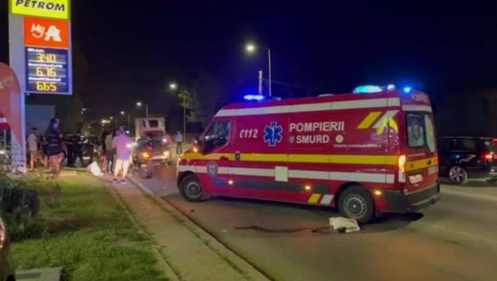 Pieton lovit de un autoturism, în fața benzinăriei Petrom de pe Aurel Vlaicu. Video