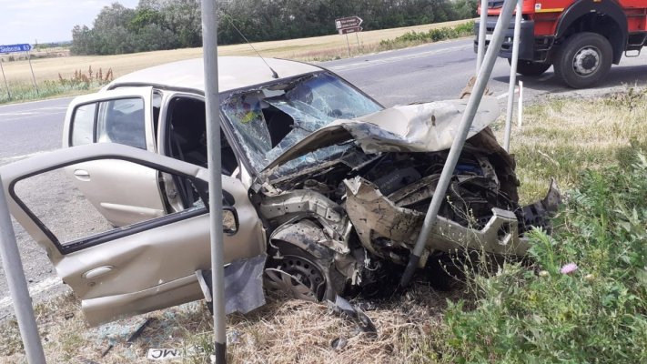 Coliziune între două autoturisme, la Hârșova