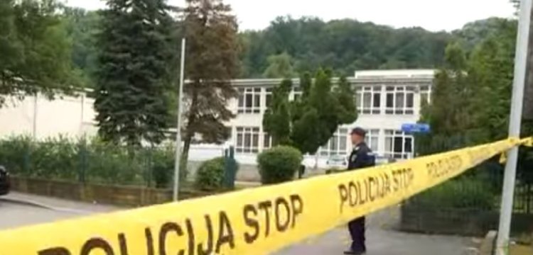 Încă un atac în Balcani. Un elev din Bosnia și-a împușcat profesorul