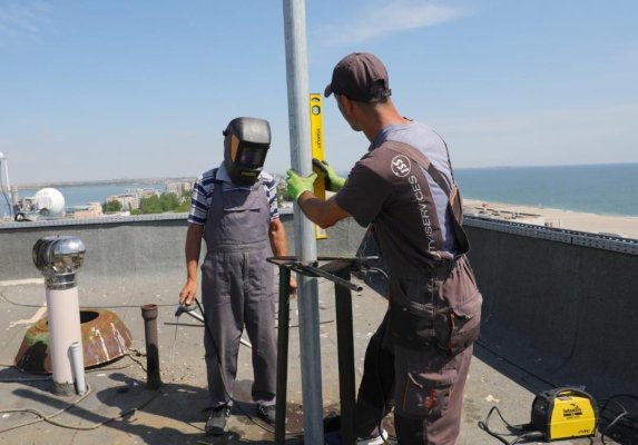 Atenție, constănțeni! Se montează sirenele pentru alarmarea populației!