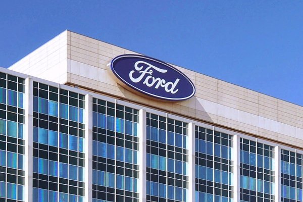 Ford opreşte după 47 de ani producţia modelului Fiesta în Germania
