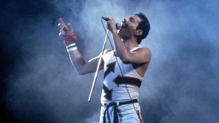 Manuscrise ale cântăreţului Freddie Mercury, expuse în premieră la New York înaintea unei licitaţii la Londra