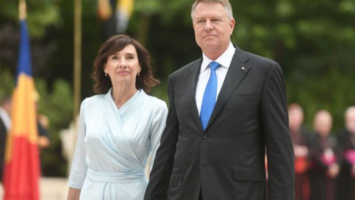 Cât câștigă Carmen Iohannis, profesoară la un liceu din Sibiu