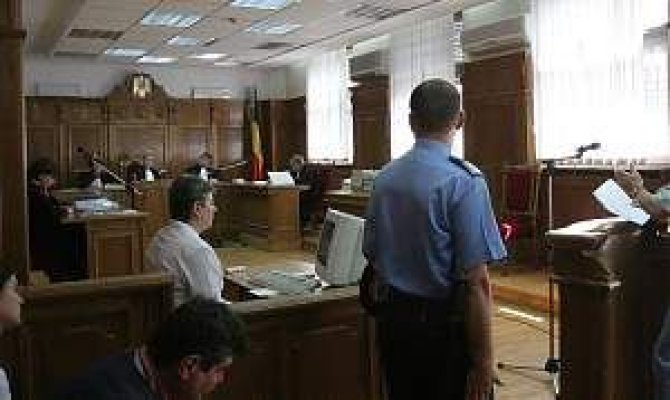 Piromanul din Techirghiol a făcut circ în sala de judecată