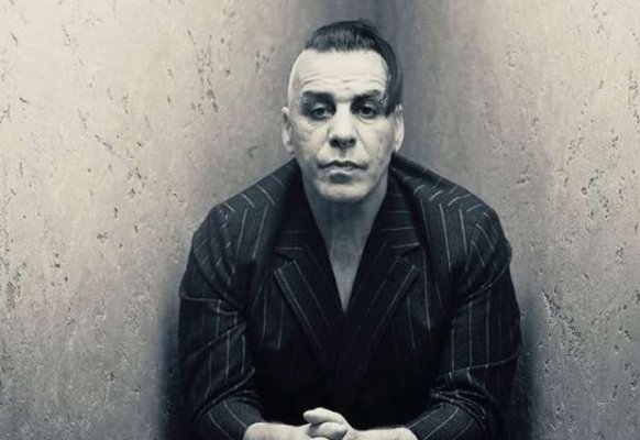 Guvernul german cere măsuri în cazul solistului trupei Rammstein, acuzat de agresiuni sexuale