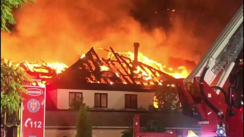 Incendiu urias la Manastirea Turnu din Prahova