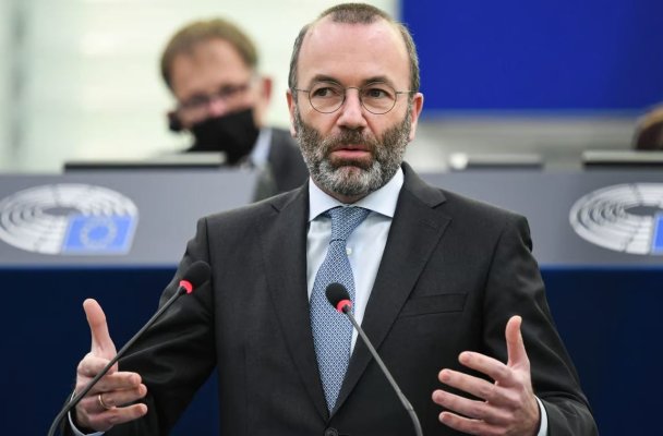 Liderul grupului europarlamentar PPE cere unitate între ţările membre în privinţa regulilor privind azilul