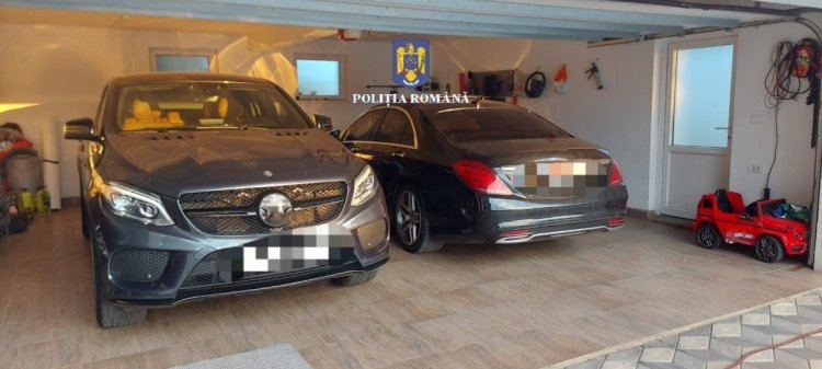 Percheziții la persoane bănuite de înșelăciune, fals în înscrisuri sub semnătură privată și uz de fals