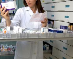 Medicament românesc, retras de pe piață, după mai multe nereguli descoperite de specialişti