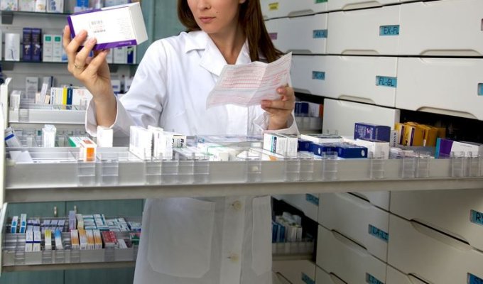 AFFR: Farmacistul - consilier de încredere, nu doar furnizor de medicamente