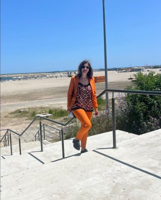 Mihaela Andrei, consilier local PNL, continuă proiectul de modernizare a scărilor de acces către plaja Modern