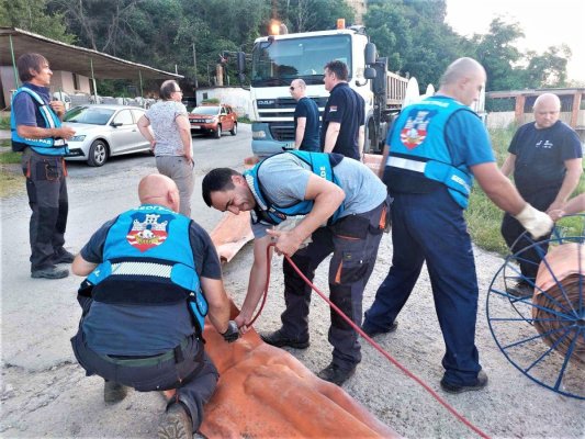 35 de tone de petrol au ajuns în Dunăre și se îndreptă către România