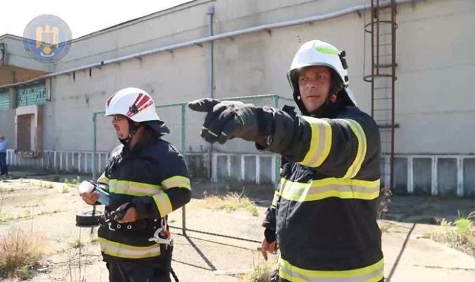 Exercițiu complex la ISU Tulcea pentru pregătirea pompierilor în caz de cutremur. Video