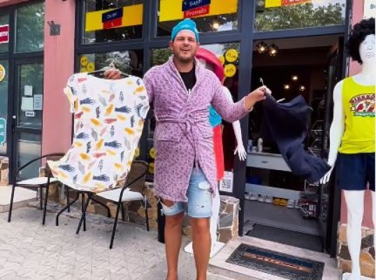 Din ce câștigă Răzvan Botezatu bani, de când nu mai apare la TV