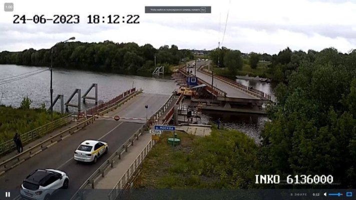 Autoritățile ruse distrug autostrăzile cu excavatoarele, pentru a bloca avansul trupelor Wagner spre Moscova 