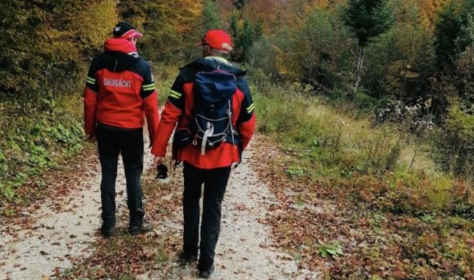 Intervenția salvamontiștilor: O femeie a suferit un accident vascular cerebral în apropiere de Peștera Muierilor