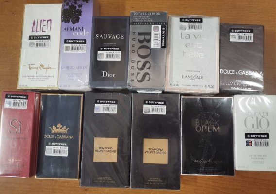 Mai multe parfumuri contrafăcute descoperite de jandarmi
