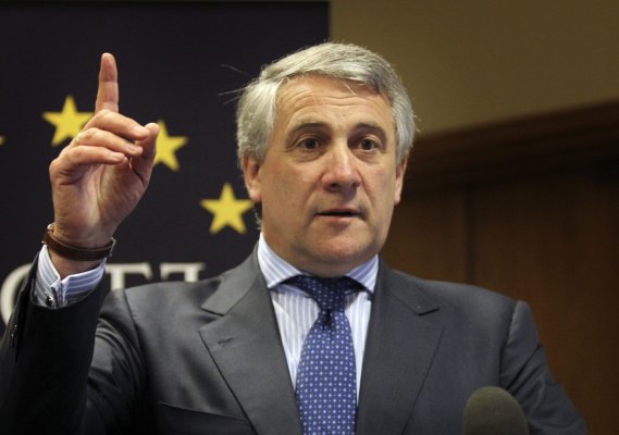 Ministrul de externe Antonio Tajani îi urmează lui Silvio Berlusconi la conducerea partidului Forza Italia