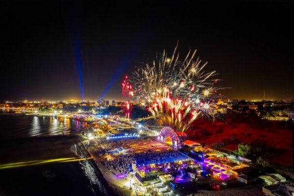 Prima zi a festivalului Neversea a adunat peste 65.000 de participanți! 