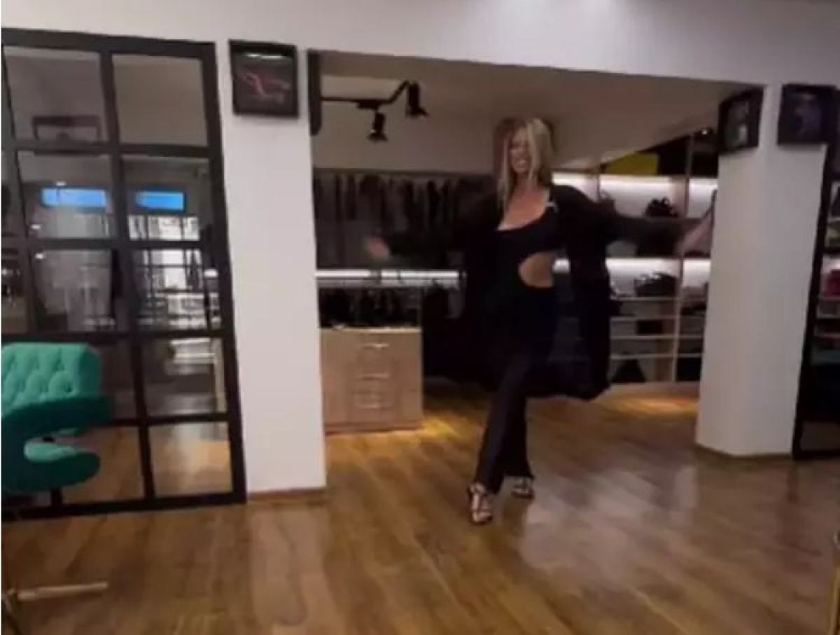Imagini din casa de un milion de euro a Roxanei Nemes: „Am facut-o verde si smart” Imagini din casa de un milion de euro a Roxanei Nemes: „Am facut-o verde si smart”