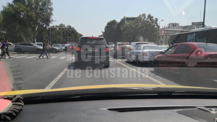 Haos în trafic, în zona City Park Mall. Nu merg semafoarele!
