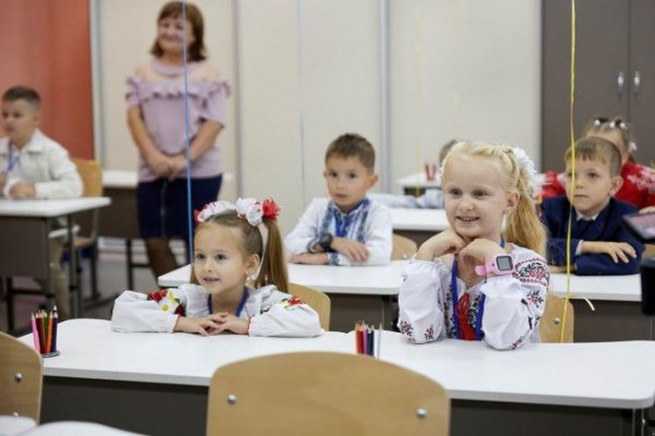 Elevii ucraineni ajunși în Constanța se vor putea înscrie la școlile din oraș