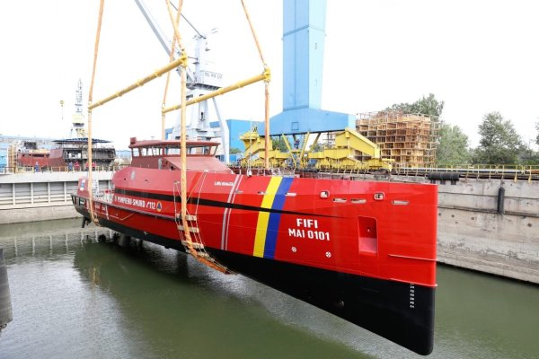 IGSU: A fost lansată la apă a doua navă multirol care poate interveni în situaţii de urgenţă pe mare