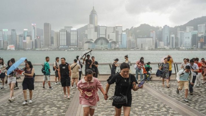Ciclonul Talim devastează sudul Chinei și Vietnam, valuri de 6 metri în zona insulei Hainan